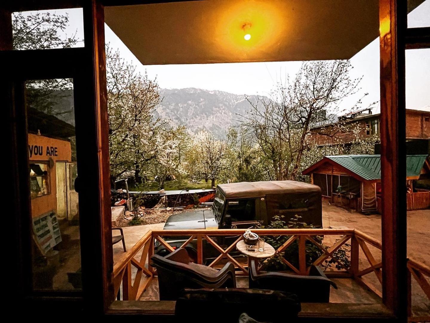 Auberge de jeunesse Yolo Backpackers - Manali Extérieur photo