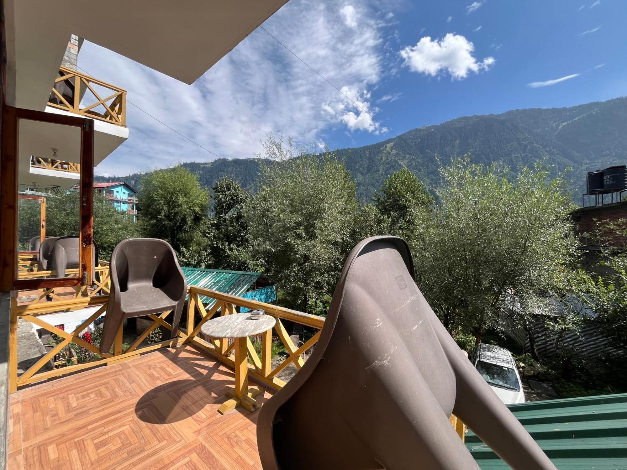 Auberge de jeunesse Yolo Backpackers - Manali Extérieur photo